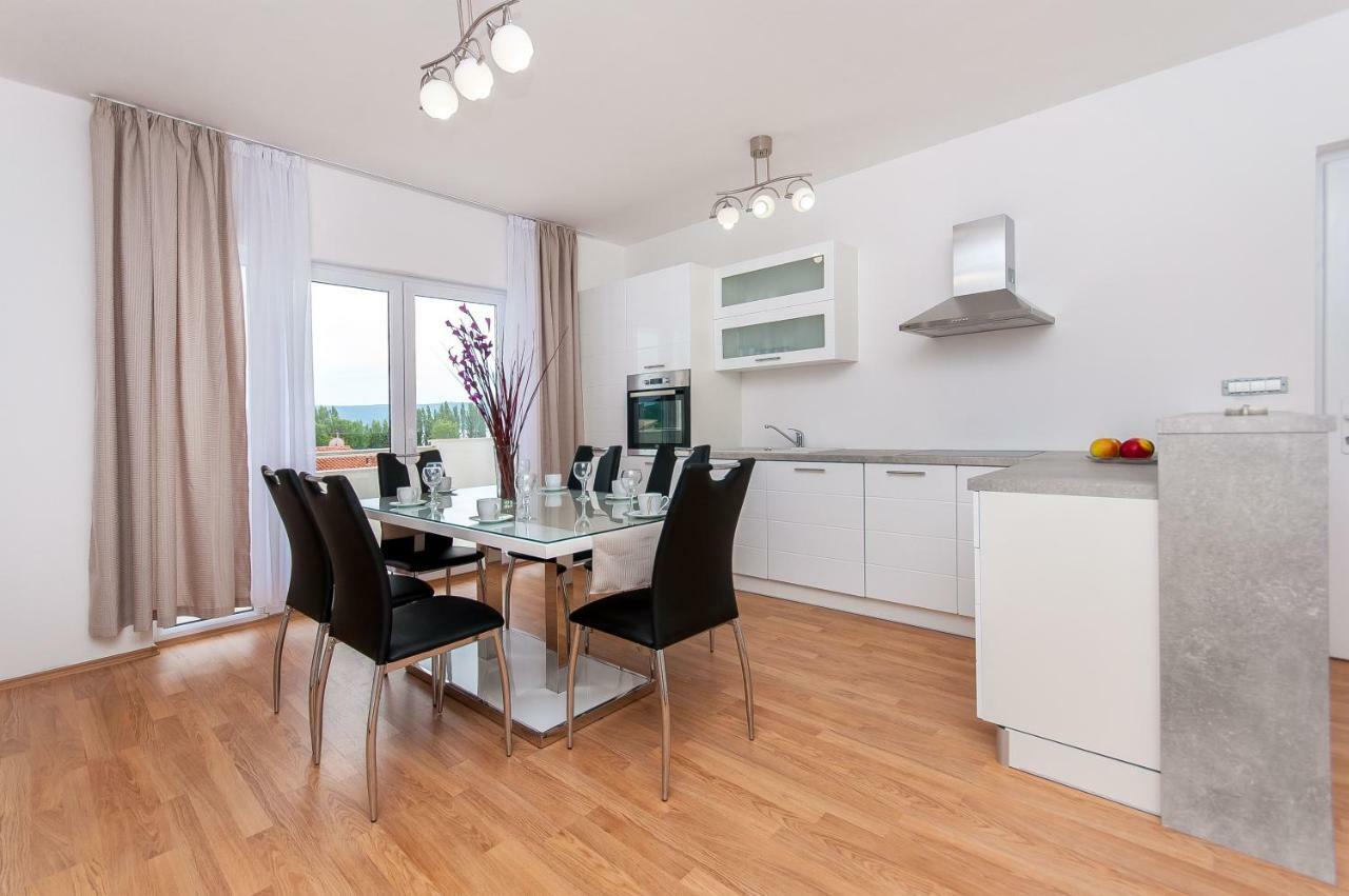 Apartman Mira- Omiš Kültér fotó