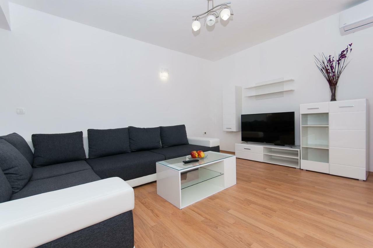 Apartman Mira- Omiš Kültér fotó